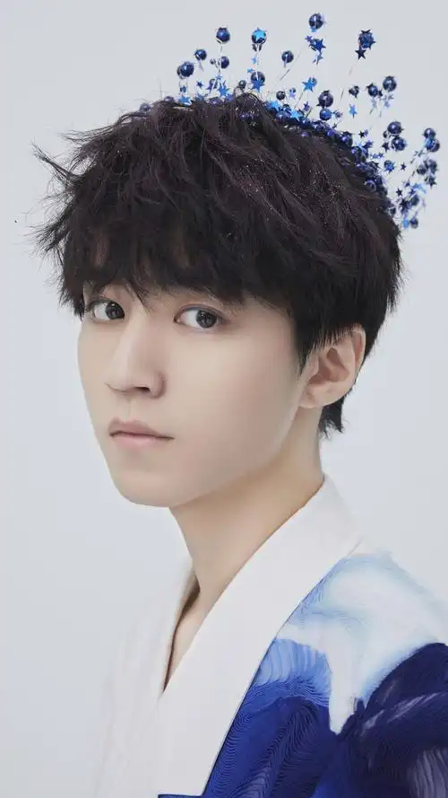 王俊凯温润帅气写真手机壁纸-明星-手机壁纸下载-美桌网