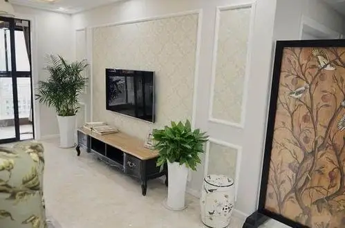 简单大方石膏线电视墙装修