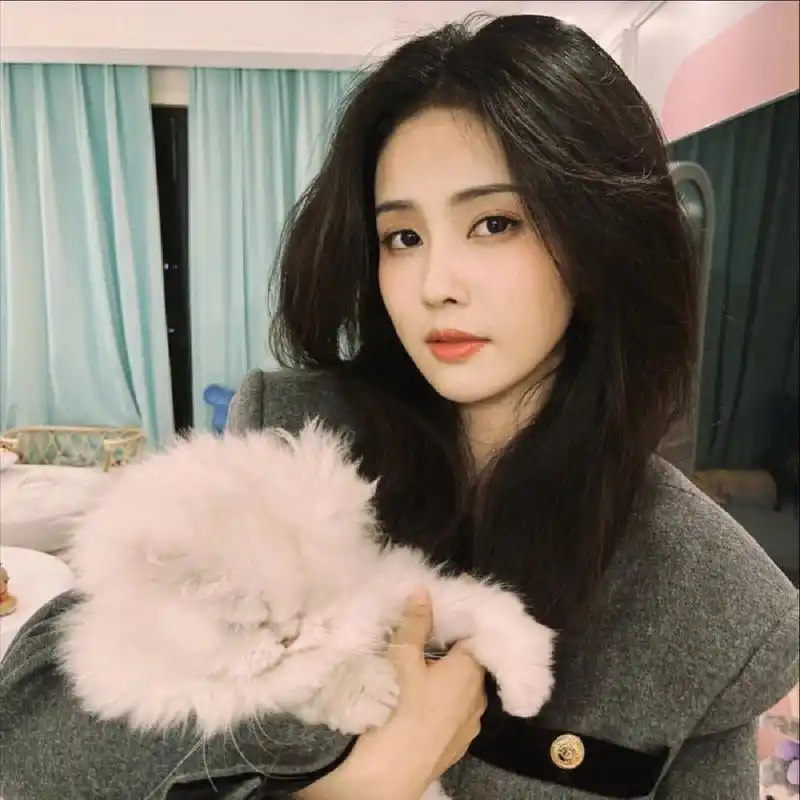 白鹿的神仙颜值的头像,你值得拥有( ^_^)