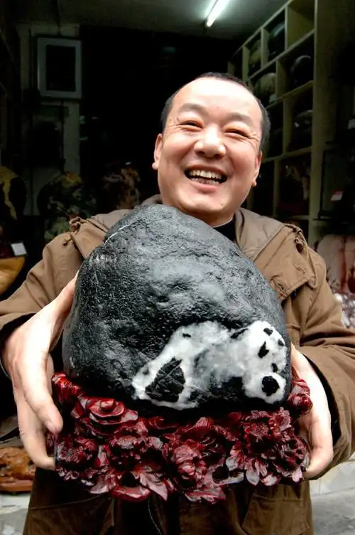 玩奇石就是玩文化,"中国彩石之乡"是否能掀起下一次赏石浪潮?