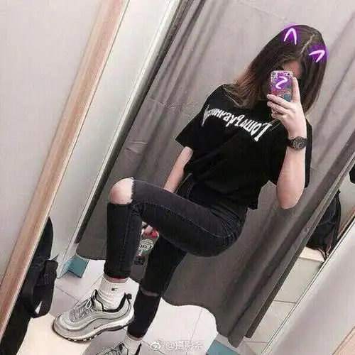 爱对着镜子拍照的你不妨加一些装饰更有趣哦