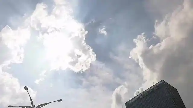 下午这太阳绝了,晒得我皮肤都疼了