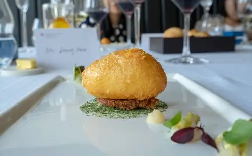 白吃有理瑞士美食周米三大厨艾洛蒂在北京寻味瑞士