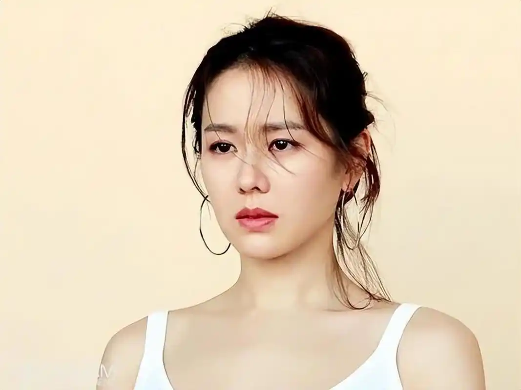 网友对金喜善,金泰熙,宋慧乔,全智贤,李英爱和孙艺珍的美貌各有看法