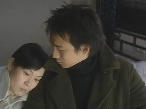 好男人黄磊专情,其实以前绯闻也不少,和刘若英因戏生情,孙莉还去片场