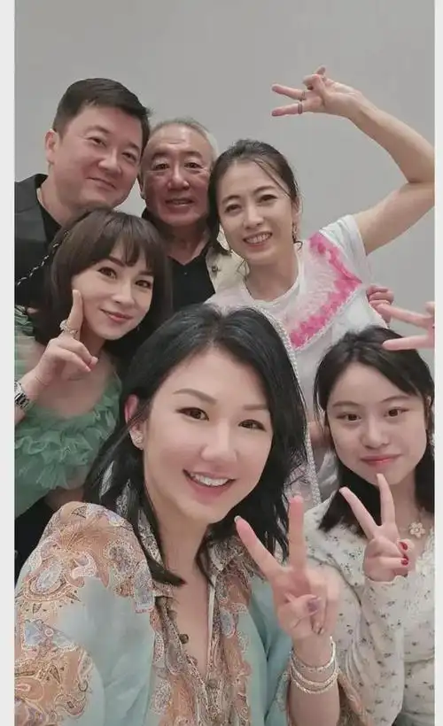 吕丽君|林建岳|女强人|华人置业|百亿富豪|戴夫·甘比_网易订阅