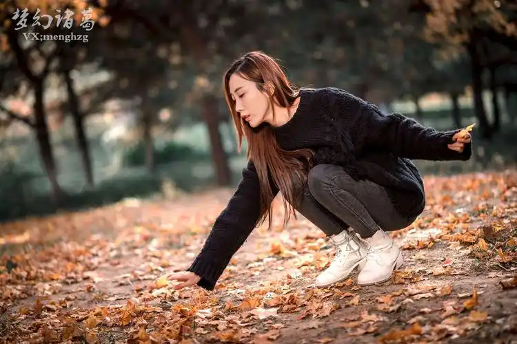 金秋唯美の枫叶女孩儿