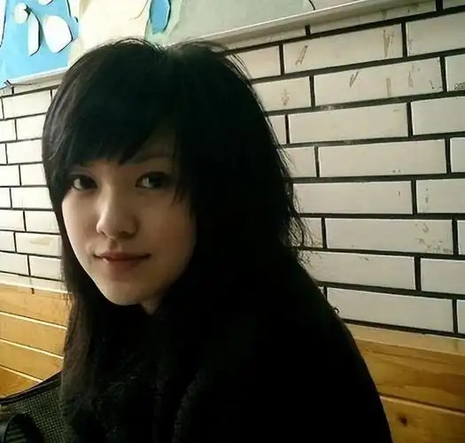 才女郭采洁和杨幂热吻因郭敬明走红36岁依旧未婚