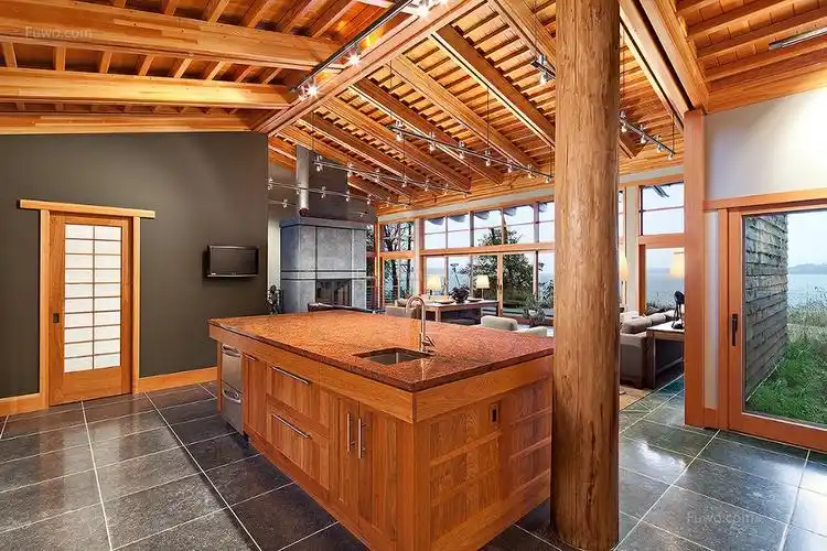 现代别墅明亮原木色木质倾斜风格吊顶客厅装修效果图