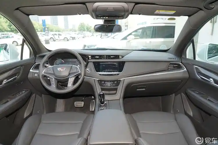 当前位置:>易车>凯迪拉克xt5配置摘要>摘要详情>内饰是2020款xt5最大