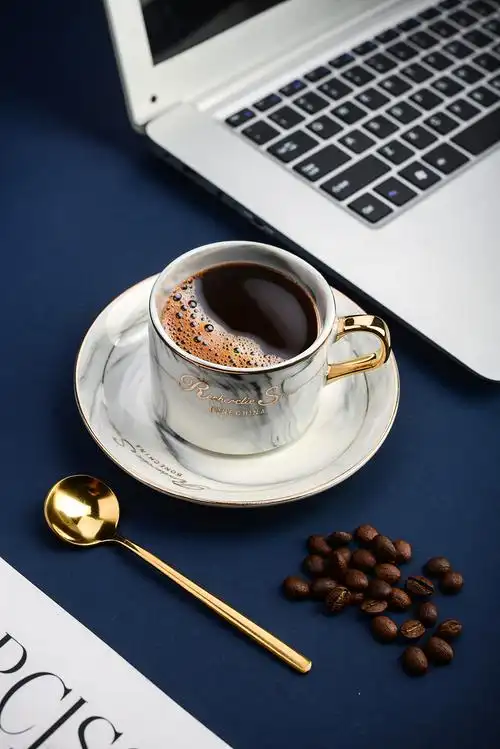 摄影:大理石咖啡杯