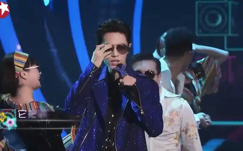 【恼人的秋风】那英&肖战 燃炸了 入坑曲