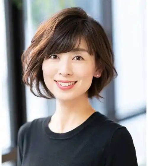 岁女人的头发"宜短不宜长",不信看这4款短发烫,洋气又减龄_女性_发型