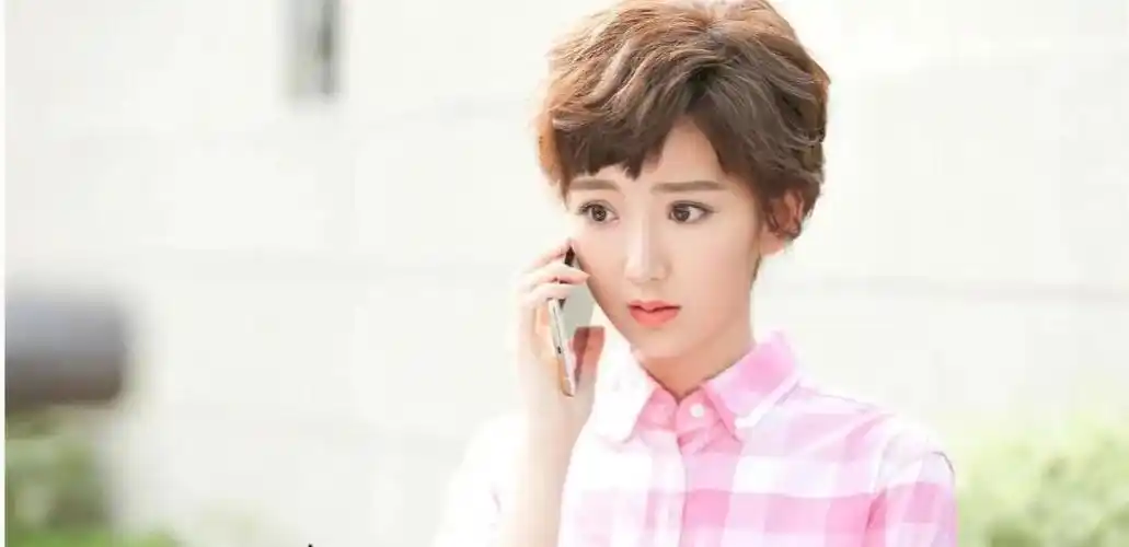 毛晓彤个人资料(从呆萌赵二喜,腹黑李常茹,到《埃博拉前线》何欢