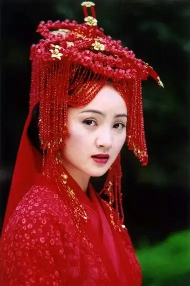 而且,在有的女星四五十岁还在演少女的时候,29岁的阮丹宁已经"沦落"到