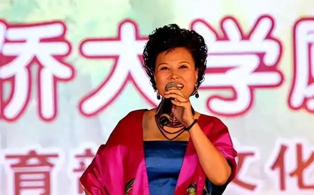 歌唱家芦秀梅不愿抛弃入狱丈夫55岁患癌去世她至今让人痛惜