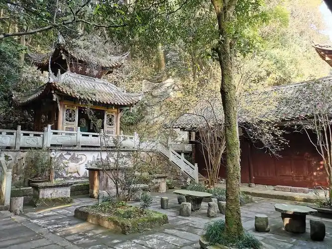 记一处寺庙园林