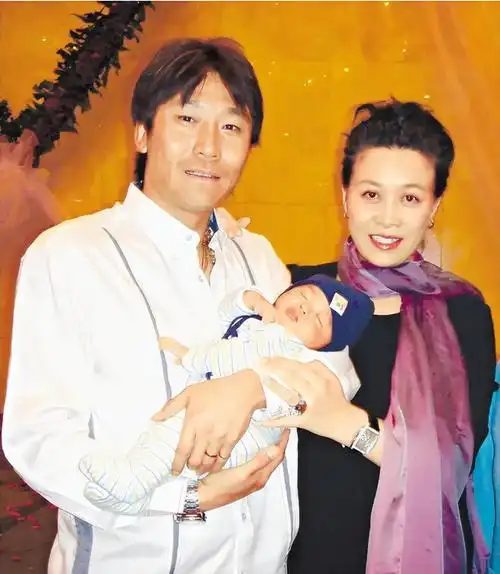 回顾好男人孟桐:爱上未婚生子的那英,爱妻子的全部对继子如己出