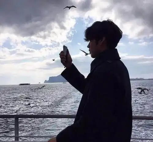 男生头像喜欢看过来