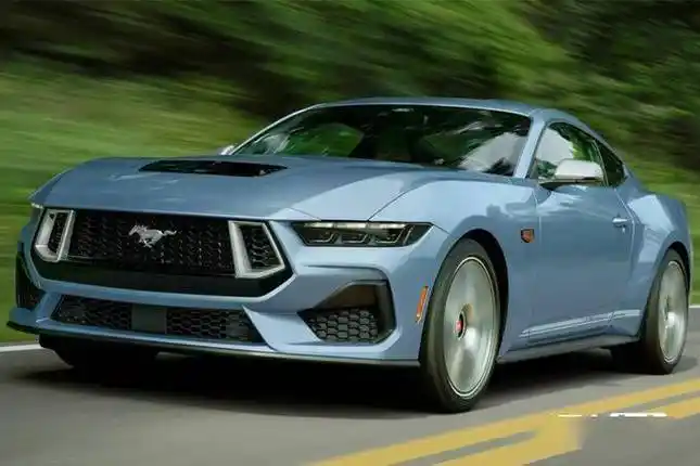 据悉,福特新款mustang 60周年纪念款车型,将在现有的配色方案中加入