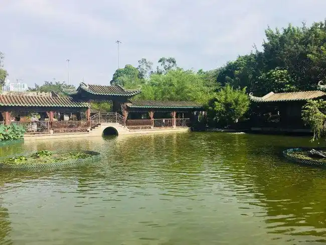 香港荔枝角公园岭南之风建筑是其最具特色的