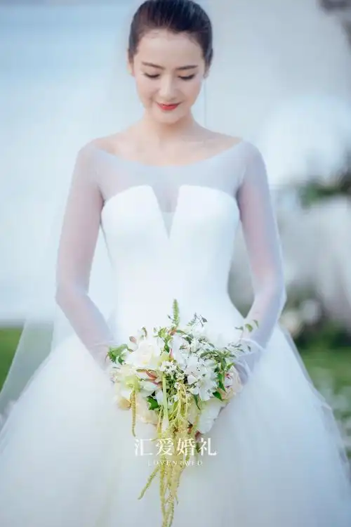 姑娘你捧花的样子真好看新娘手捧摆拍攻略