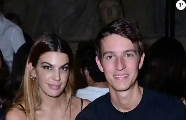 值得一提的是,她的前男友是菲亚特公司老板的儿子,这使她成为了真正