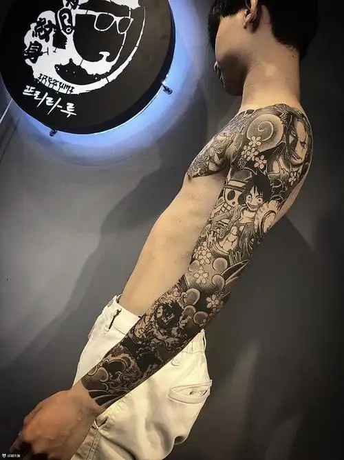 海贼王主题花臂半甲完成_纹身图案手稿图片_元龙的纹身作品集