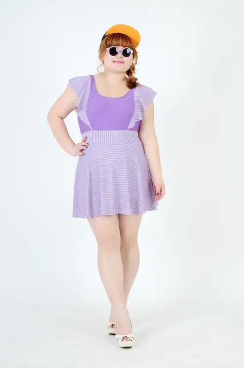 2016新款泡温泉保守大码泳衣 女胖m