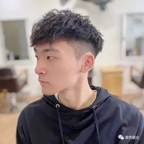 2021男生发型流行趋势,帅掉渣儿了