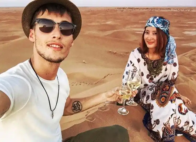 陈赫前妻首认恋情 许婧与外籍男友美照曝光(组图)