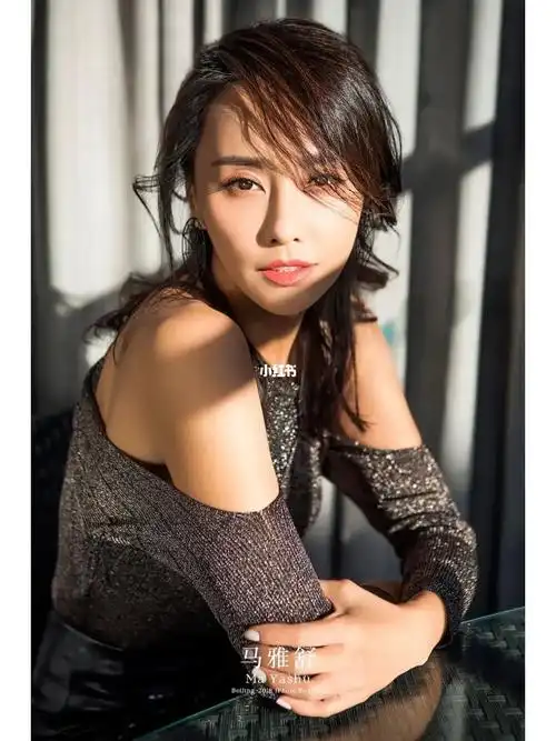 马雅舒秋日慵懒风北京肖像