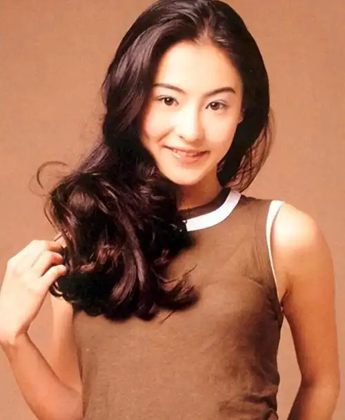 这些美女明星颜值相似却是同脸不同命差距太大