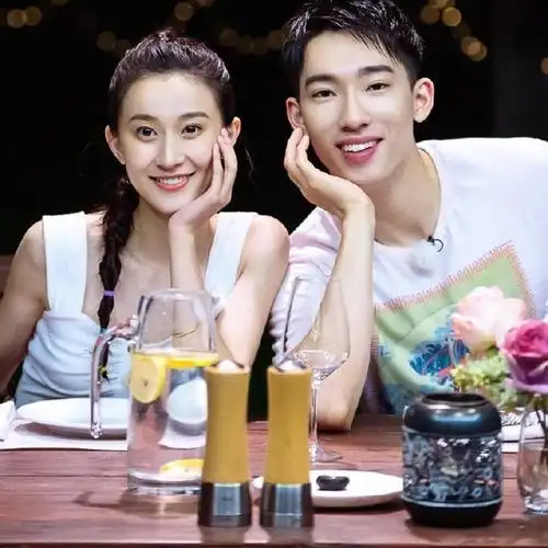 剧本痕迹太重张豆豆和于家翊节目上闹崩要分手私下互动却甜炸