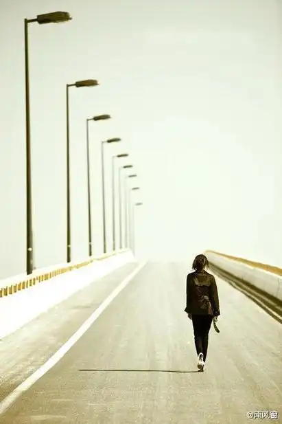 然后带着一种想却又说不来的"懂",作最后的转身离开