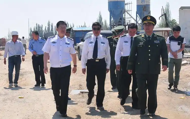 总队司令员 吴启庆任武警江苏总队司令员 张锁明任武警工程大学校长