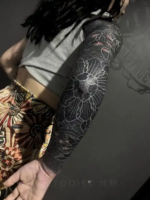 气质美女  #黑臂  #纹身也清新  #纹身  #刺青  #tattoo  #女生纹身