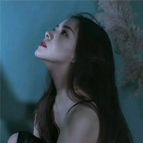 想一个人的头像女