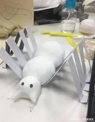 迪达拉在前期是一个很有人气的角色,在前期属于晓组织出场比较早的