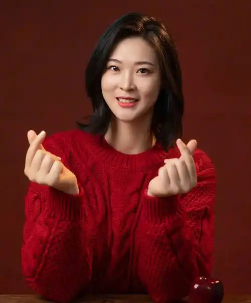 惠若琪上舞台,男子代替发布社媒,文案尽显钢铁直男,体育仅一人_节目单