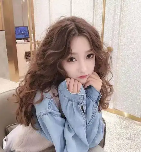 怎么样烫头蓬松还不显老烫小卷最蓬松时尚洋气又显发量