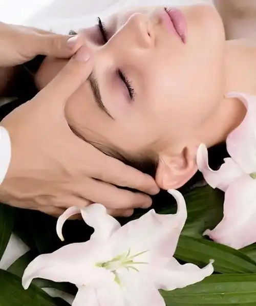 《纤哆啦美容店》为答谢新老客户,特推出转发朋友圈2天 8.