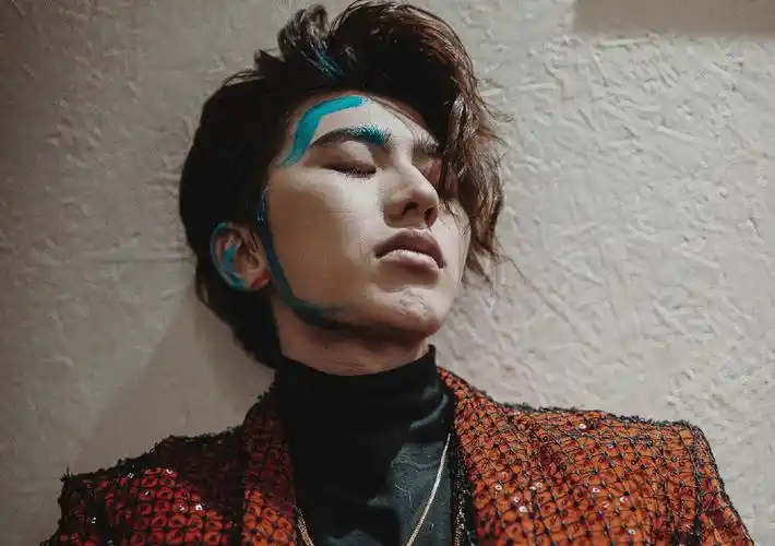 蔡徐坤时尚最新壁纸ikun福利时间