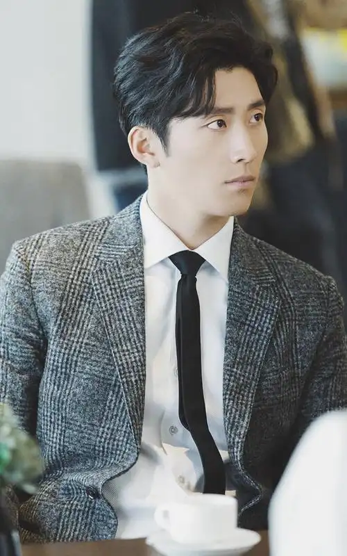 窦骁《佳期如梦之海上繁花》帅气剧照图片[2/6]_电视剧_美桌网