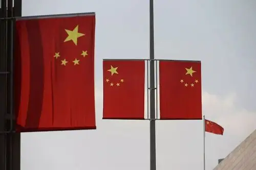 万幅国旗飘,最美中国红,成都街头最美的风景线!