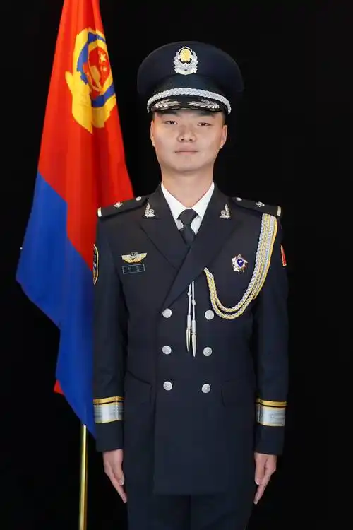 从1到22,四名新警与一名老警的"警察节"_工作_岗位_杜松