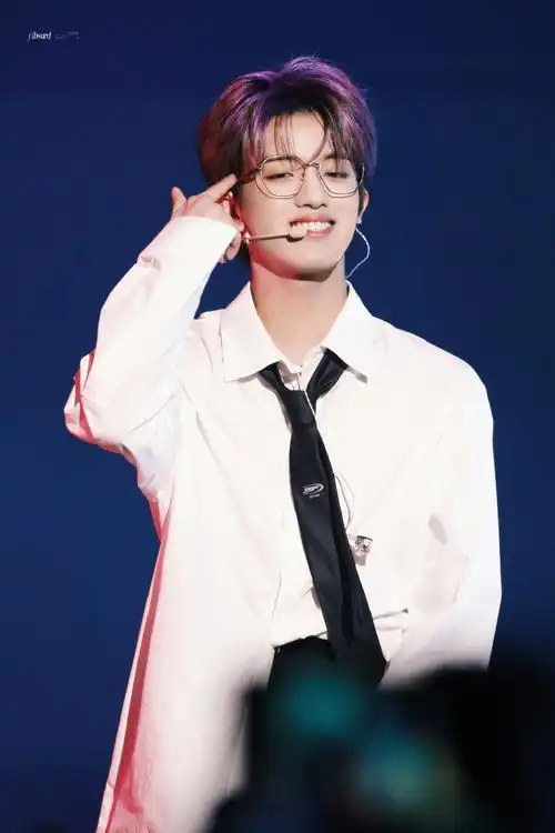 孙亦航长沙巡演现场##孙亦航穿小熊服跳舞