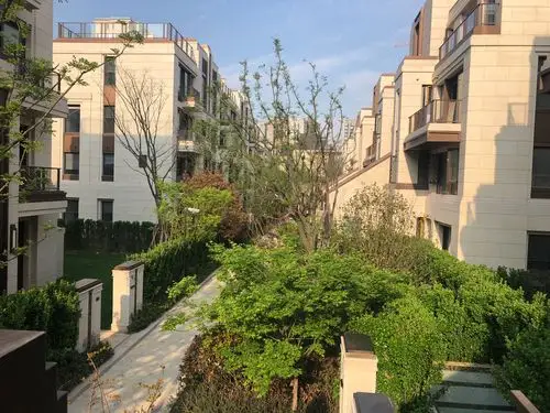 静安首发城市-别墅1700/万可入住市区叠拼下叠168中叠180上叠191均价