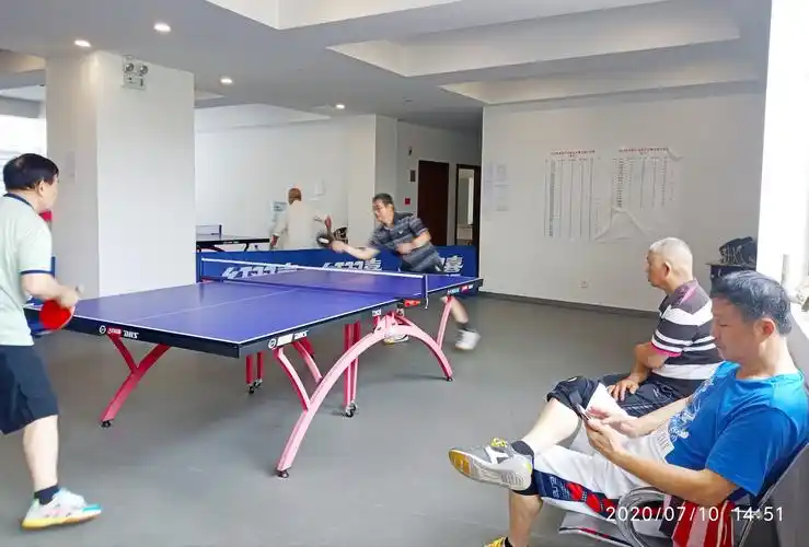 老年人体育活动中心球友们的风采(即时更新)