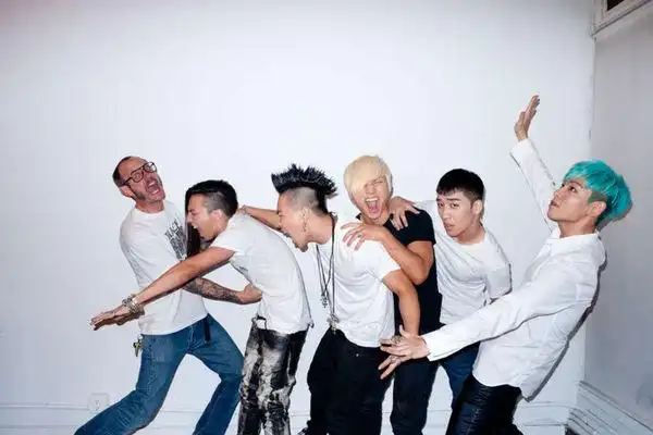 求bigbang出道至今最得代表每一年的合照 最好是高清 谢谢家人们vip们